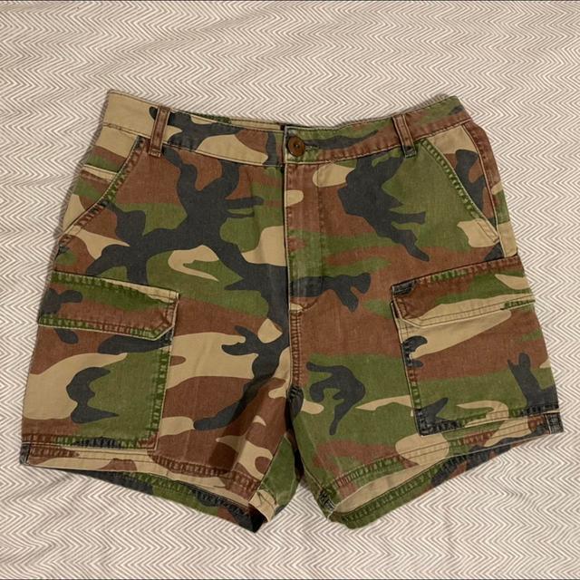 Women's Shorts - Multi - 28" on Productcaster.