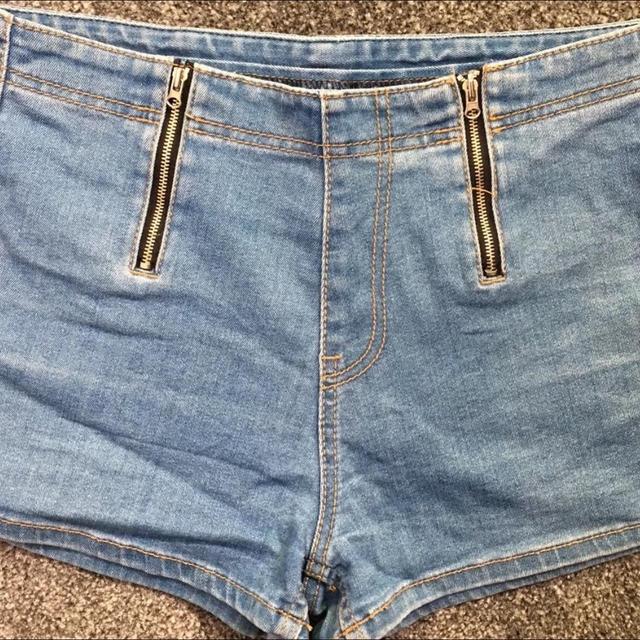 Vintage Women's Shorts - Blue - UK 6 on Productcaster.