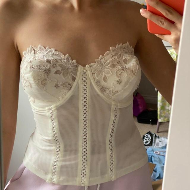 Vintage Women's Corset - White on Productcaster.