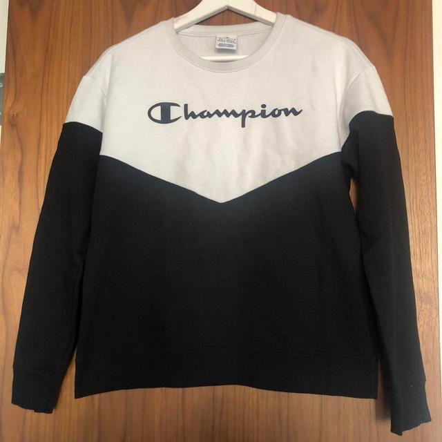 Champion Kids' Sweatshirt - Black on Productcaster.