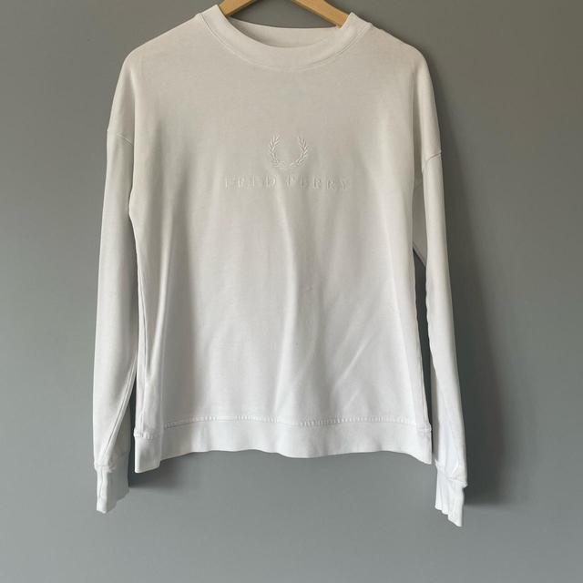 Fred Perry Women's Sweatshirt - White - 8 on Productcaster.