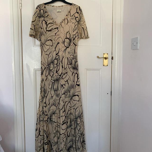 Preloved Women's Maxi Dress - Black/Cream on Productcaster.