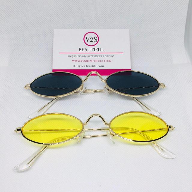 Women's Sunglasses - Black/Yellow on Productcaster.