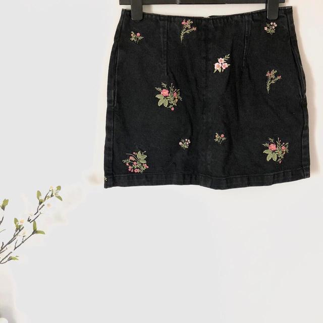 Topshop Women's Skirt - Black - UK 10 on Productcaster.