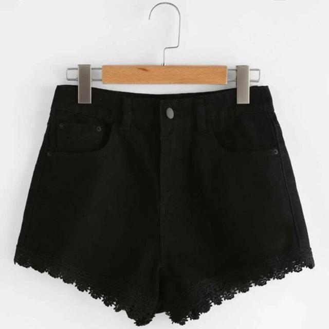 SHEIN Women's Shorts - Black - S on Productcaster.