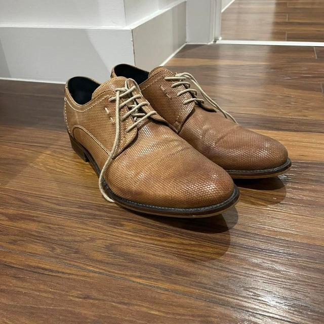 Men's Brogues - Tan - UK 9.5 on Productcaster.