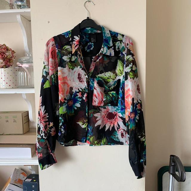 H&M Women's Blouse - Black/Multi - 8 on Productcaster.