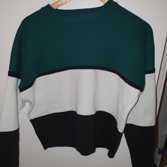 New Look Women's Sweatshirt - Green - S on Productcaster.