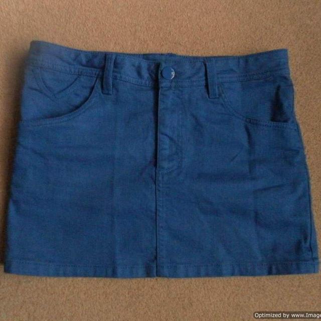 H&M Women's Casual Skirt - Blue - UK 6 on Productcaster.