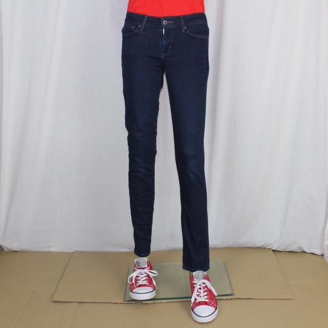 Levi's Women's Skinny Jeans - Blue/Navy - 27" on Productcaster.