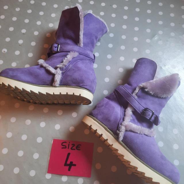 Preloved Women's Boots - Purple - UK 4 on Productcaster.