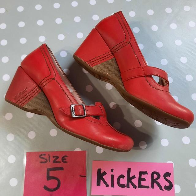 Preloved Women's Courts - Red - UK 5 on Productcaster.