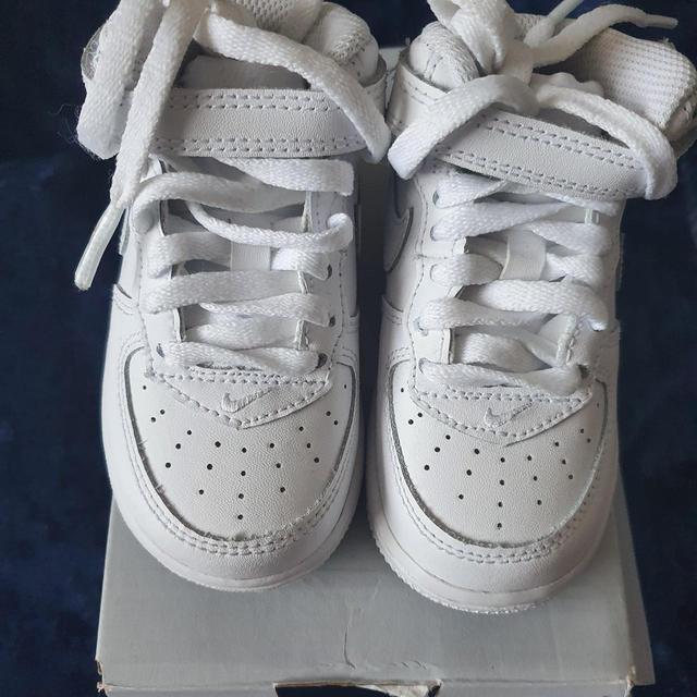 Nike Kids' Trainers - White on Productcaster.