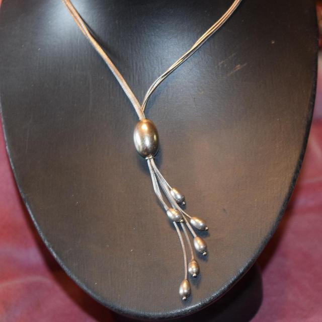 Vintage Women's Necklace - Silver on Productcaster.