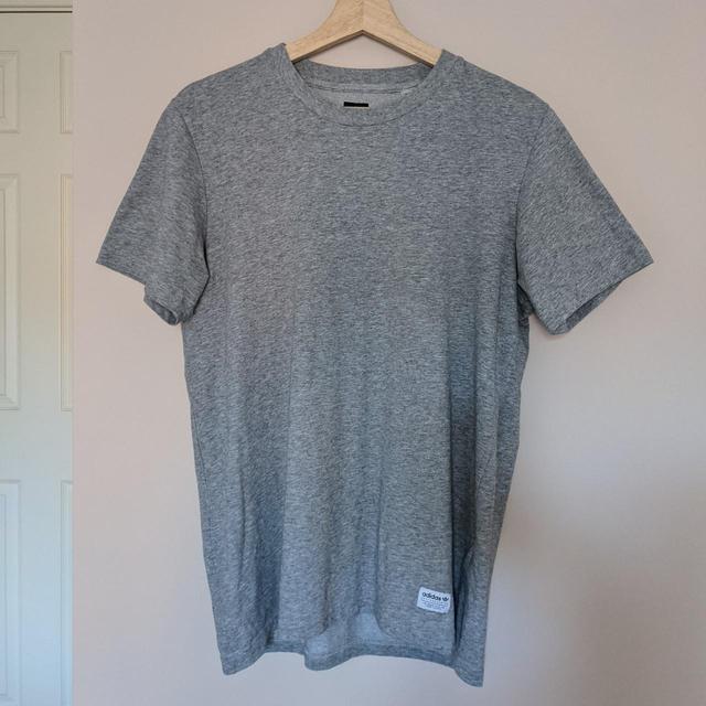 Adidas Men's T-shirt - Grey - M on Productcaster.