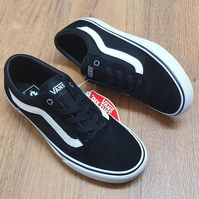 Vans Men's Trainers - Black - UK 7.5 on Productcaster.