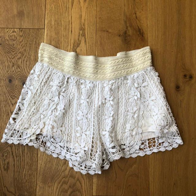 Topshop Women's Shorts - Cream - UK 14 on Productcaster.