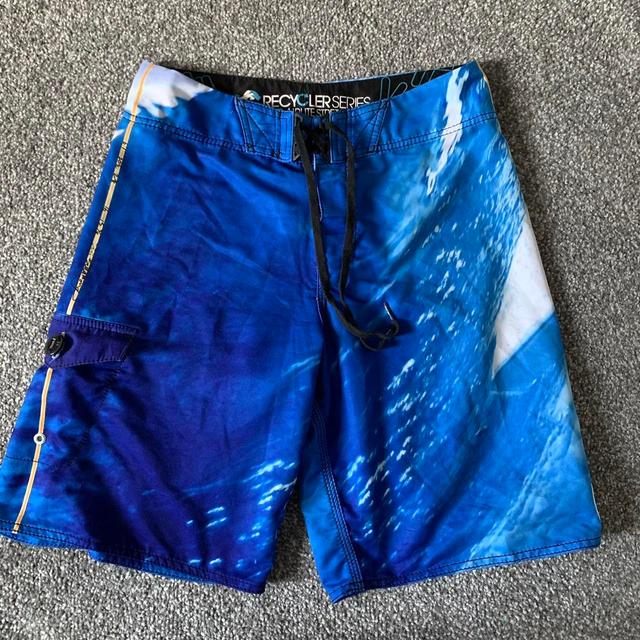 Billabong Men's Shorts - Blue - 30" on Productcaster.