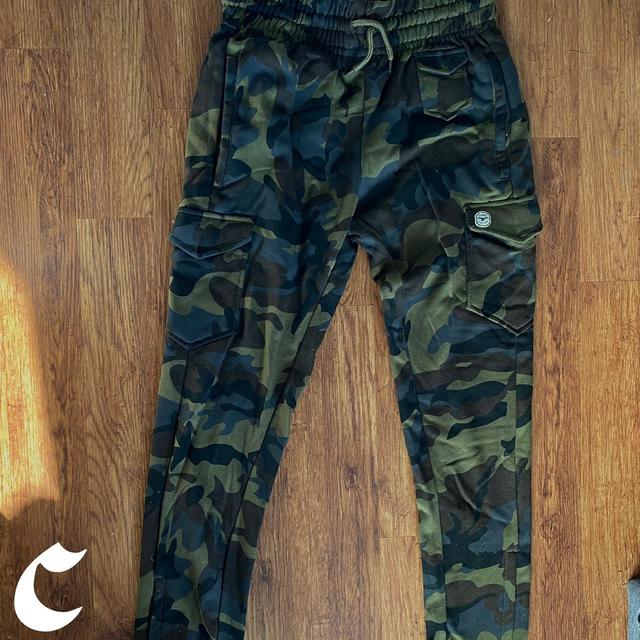 Designer Men's Sweatpants - Green/Multi - M on Productcaster.