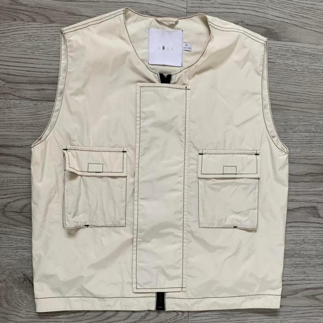 Noah Men's Gilet - Cream - XS on Productcaster.