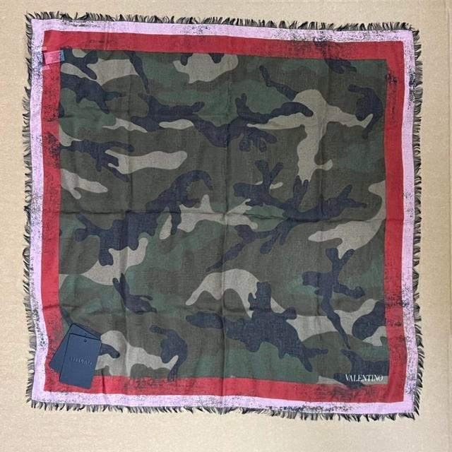 Valentino Men's Scarf - Khaki on Productcaster.