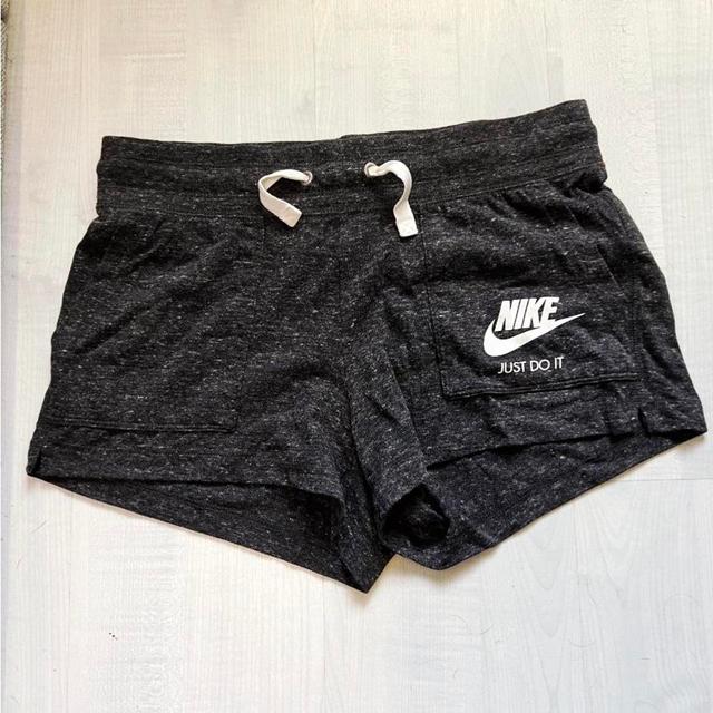 Nike Women's Shorts - Black - M on Productcaster.