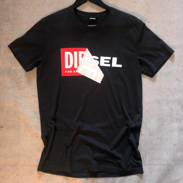 Diesel Men's T-shirt - Navy - M on Productcaster.