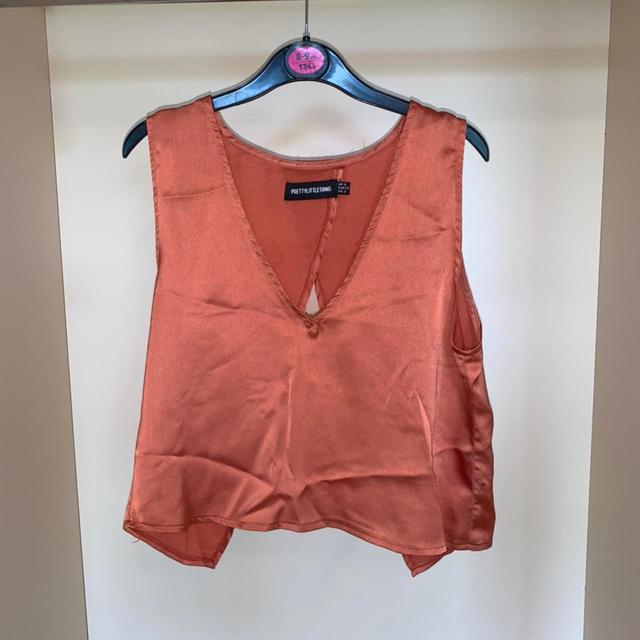 PrettyLittleThing Women's Crop top - Orange - 6 on Productcaster.