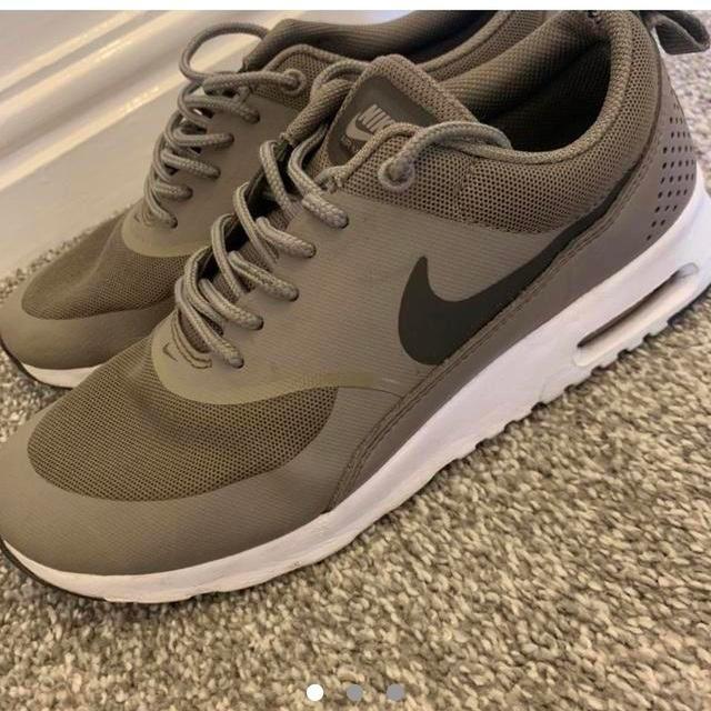 Nike Women's Trainers - Khaki - UK 5 on Productcaster.