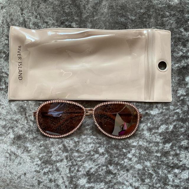 River Island Women's Round Sunglasses - Tan on Productcaster.