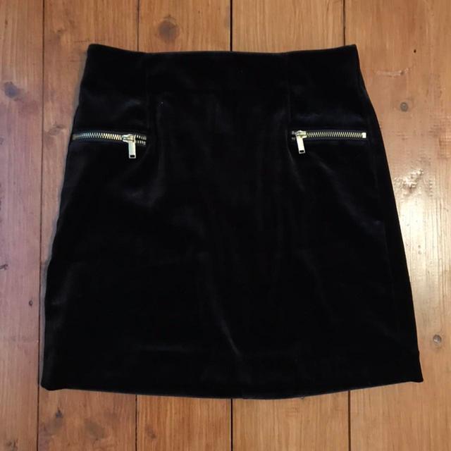 H&M Women's Skirt - Black - XS on Productcaster.