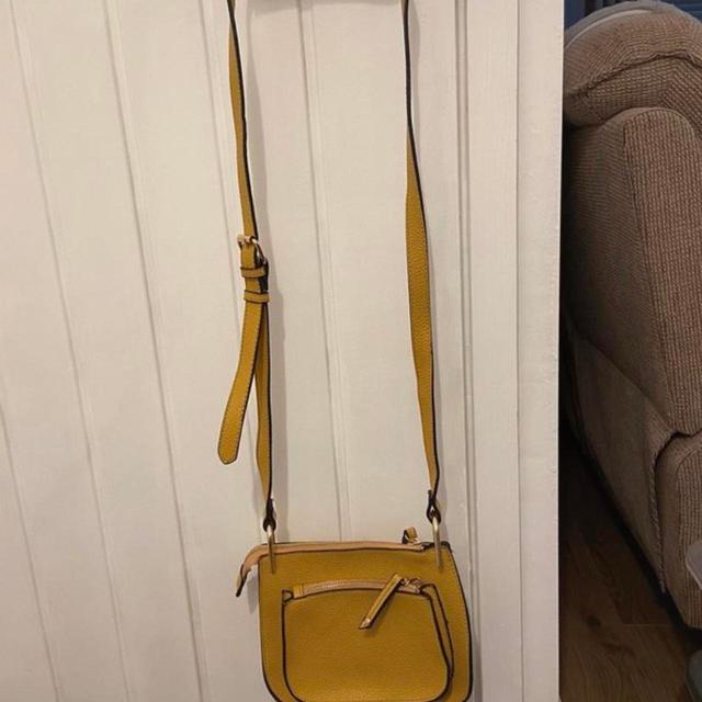 Dorothy Perkins Women's Shoulder bags - Yellow on Productcaster.