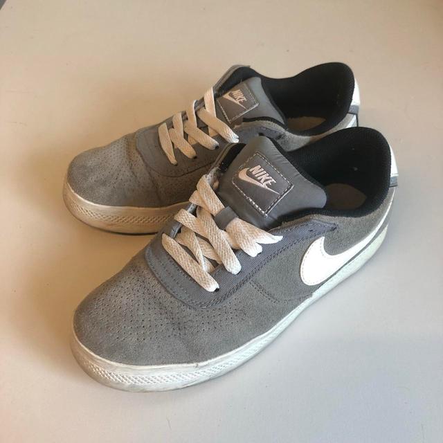 Nike Women's Trainers - Grey/Blue - UK 3 on Productcaster.