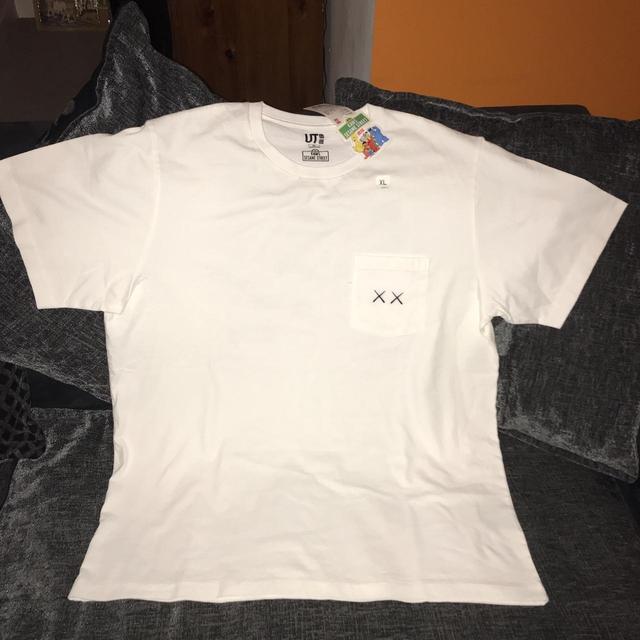 UNIQLO Men's T-shirt - White - XL on Productcaster.