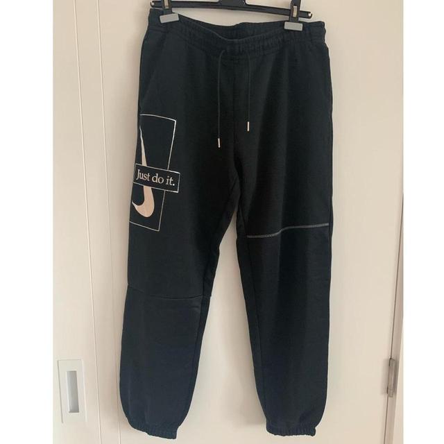 Nike Women's Sweatpants - Black - L on Productcaster.