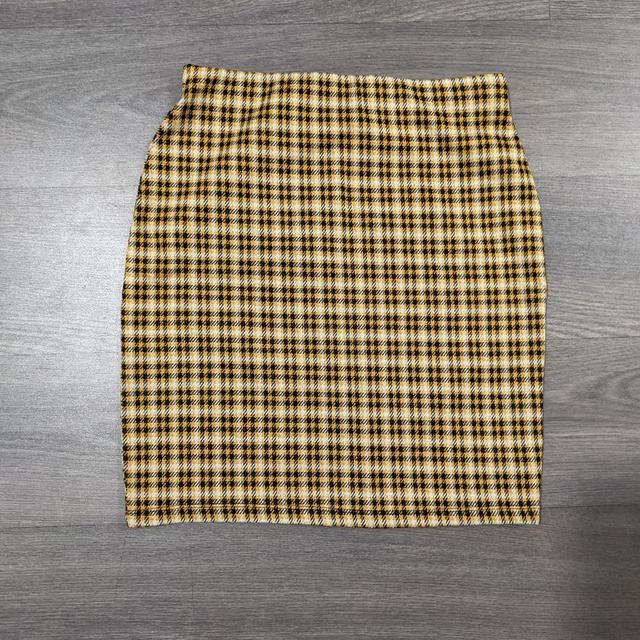 New Look Women's Skirt - Yellow - UK 8 on Productcaster.