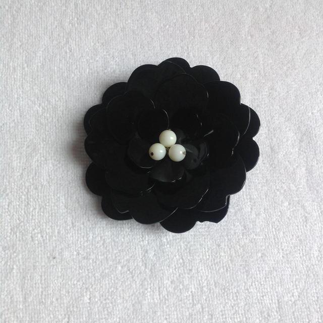 Vintage Women's Brooch - Black on Productcaster.