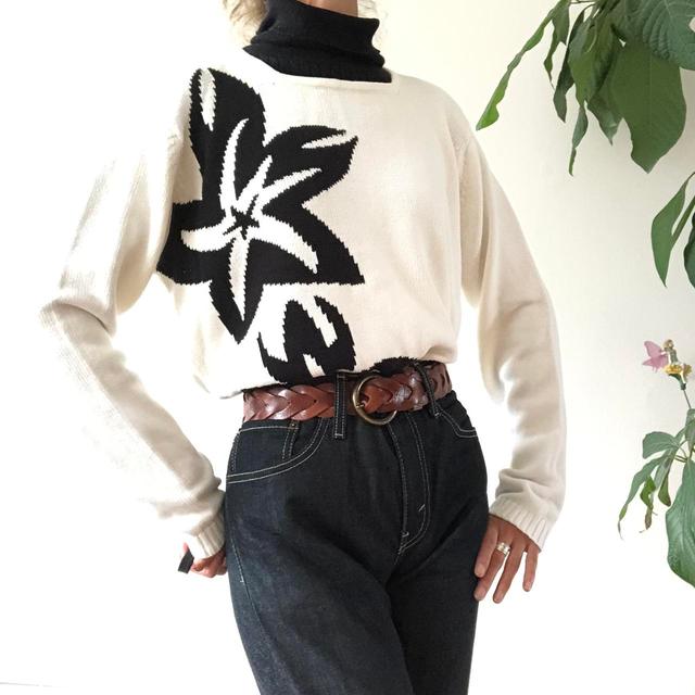 Vintage Women's Jumper - Black on Productcaster.