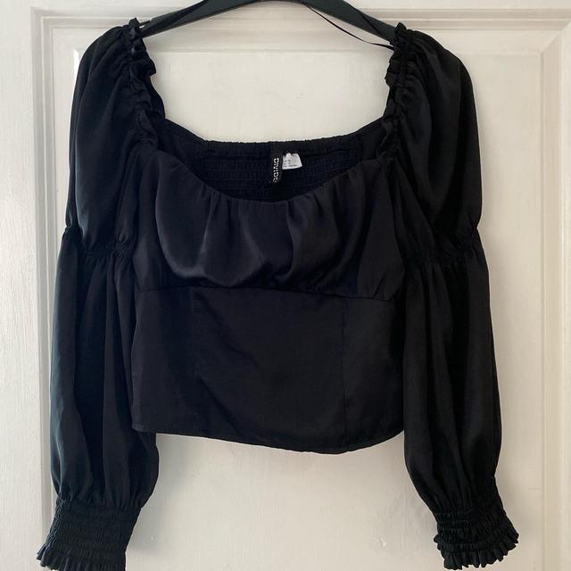 H&M Women's Crop top - Black - 10 on Productcaster.