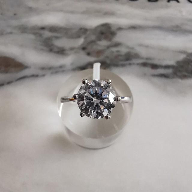 Preloved Women's Ring - Silver on Productcaster.