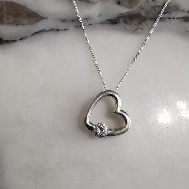 Preloved Women's Necklace - Silver on Productcaster.