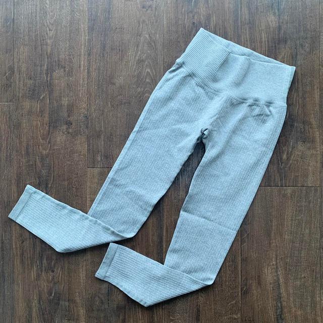 Women's Leggings - Grey - L on Productcaster.