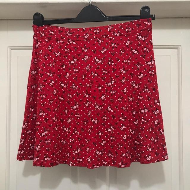 PrettyLittleThing Women's Casual Skirt - Red - UK 10 on Productcaster.