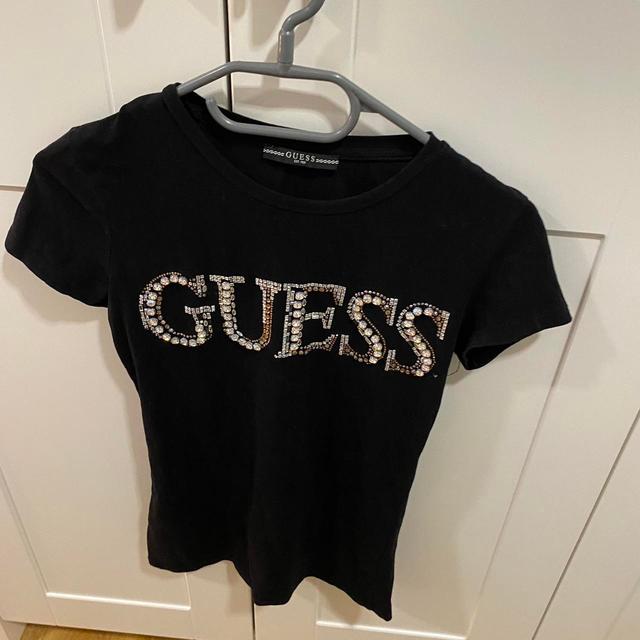 Guess Women's T-shirt - Black - XS on Productcaster.