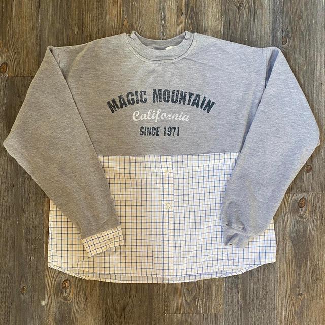 Reworked Women's Sweatshirt - Grey/White - M on Productcaster.