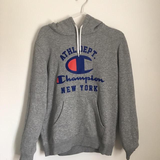 Champion Men's Hoodie - Grey - S on Productcaster.