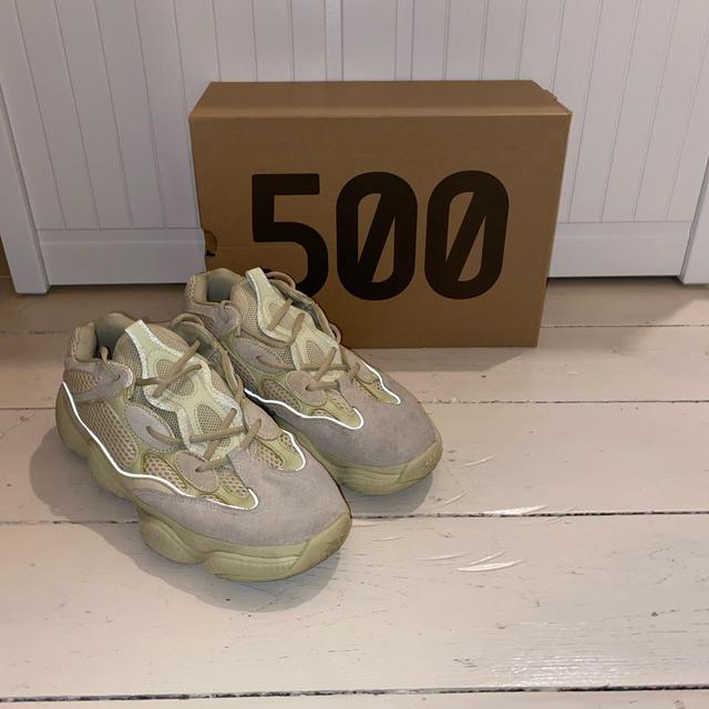 Yeezy Men's Trainers - Cream - UK 9.5 on Productcaster.