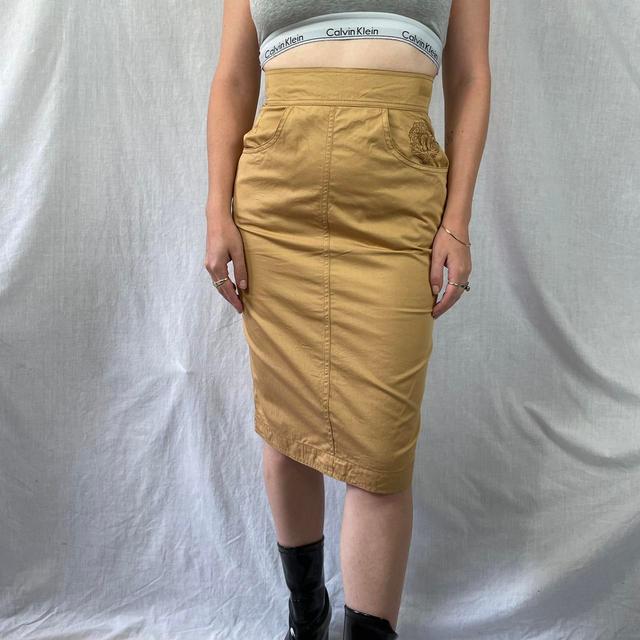 Fendi Women's Skirt - Tan - 27" on Productcaster.