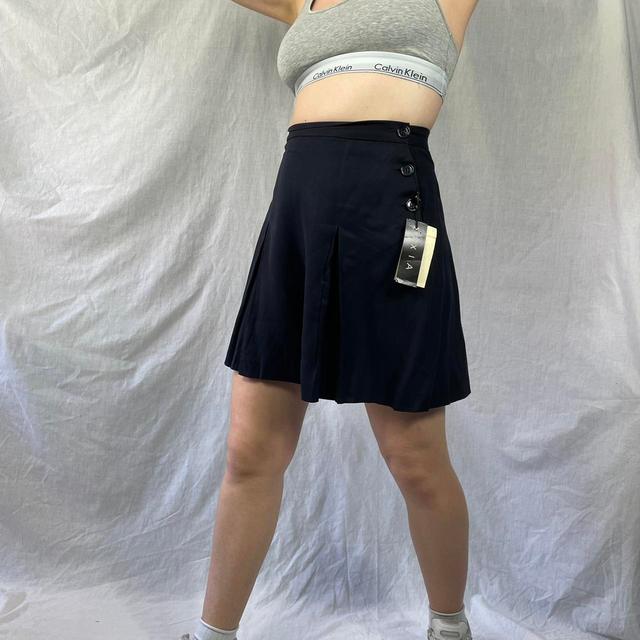 Vintage Women's Shorts - Navy - 28" on Productcaster.