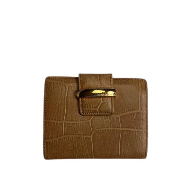 Avenue Women's Wallet - Tan on Productcaster.